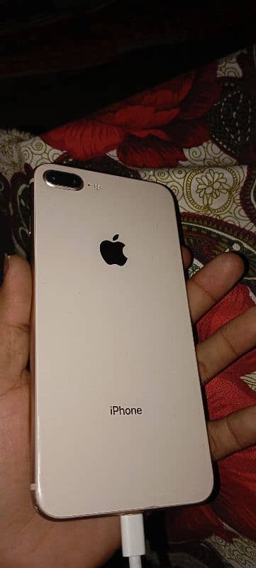 iPhone 8 rose gold 3