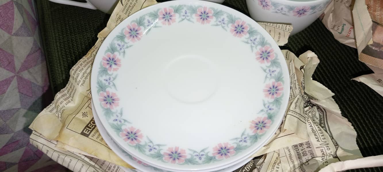 Imported 4 serving dinner set 3