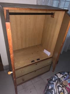 2 door cupboard/wardrobe for sale