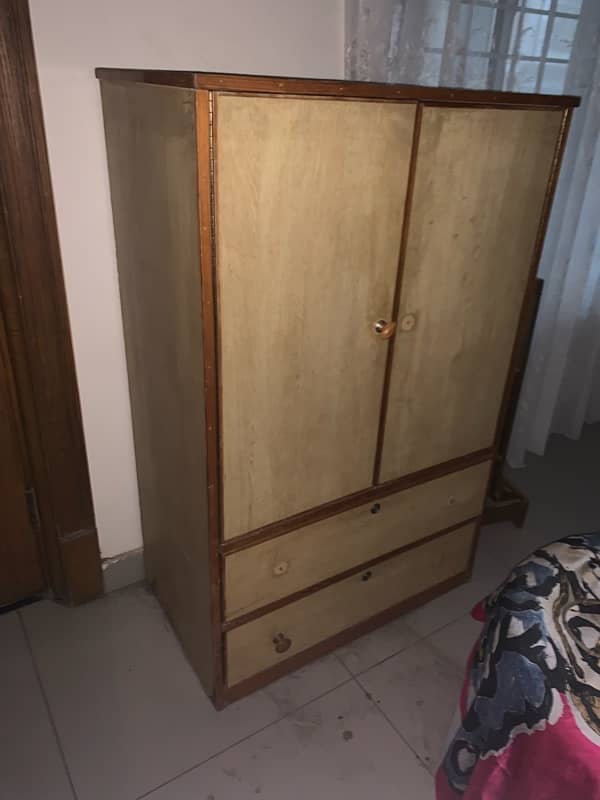 2 door cupboard/wardrobe for sale 1