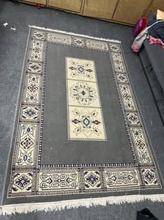 carpet rug in good condition