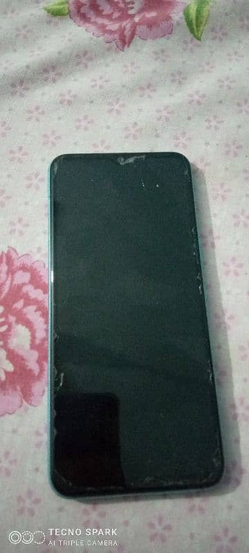 Tecno Spark 8C  3-64 1