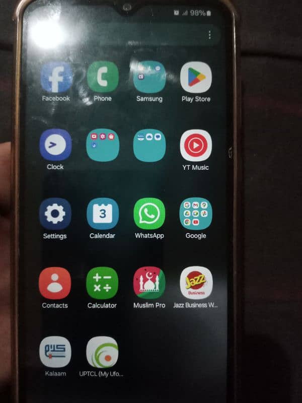 Samsung 3 32. A04 Mobile. best thn vivo, realme, infinix 2