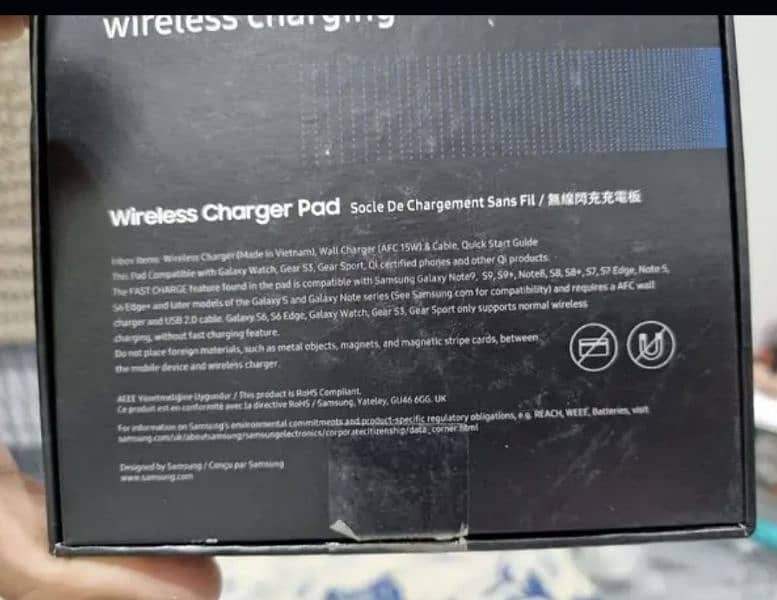 samsung fast wireless charger . made in  veitnam. in very low price 1