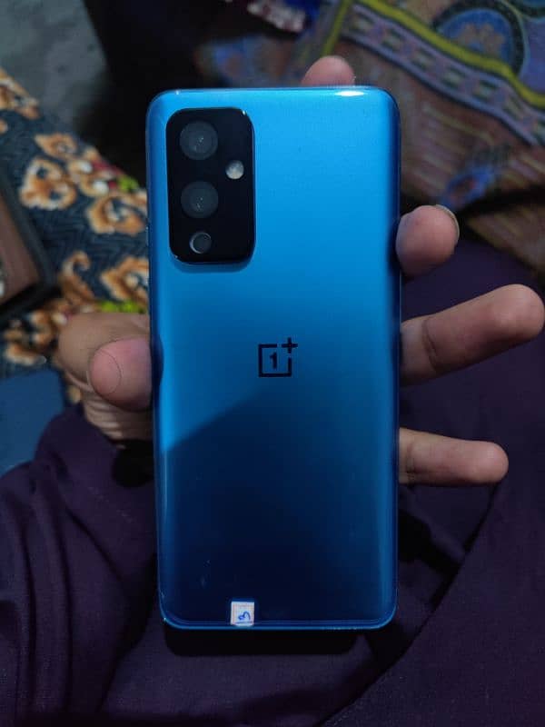 Oneplus 9 12/256 with one line 7