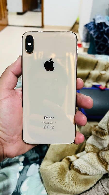 Iphone XsMax Gold 256 GB Factory Unlock 1