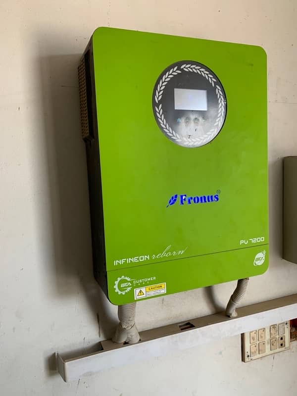 Fronus PV7200 like new very less used 0