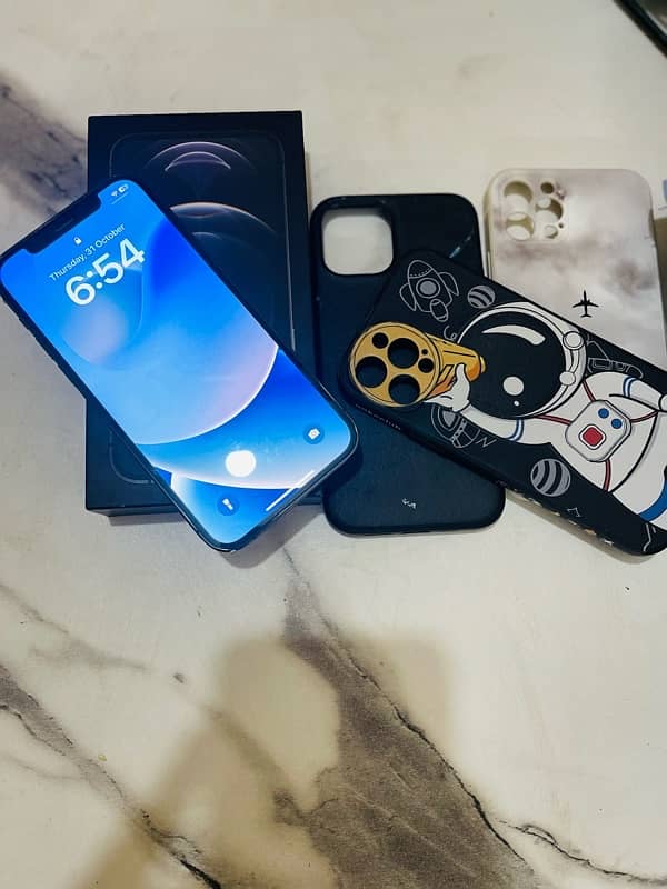 iPhone 12 Pro 256gb factory unlock with box 5