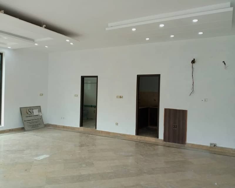 4 Marla Commercial Office for rent in DHA phase 3 11