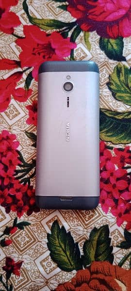 Nokia 230  condition 9/10 all ok 5