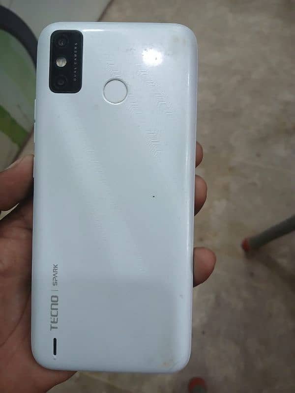 tecno spark 6go 4/64 2