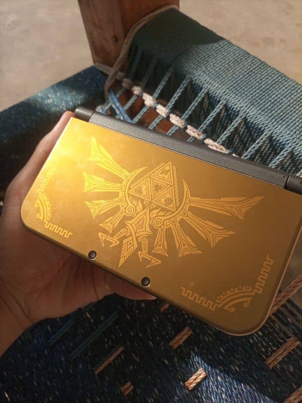 Nintendo 3ds Xl Hyrule Gold Edition Rare Console 0