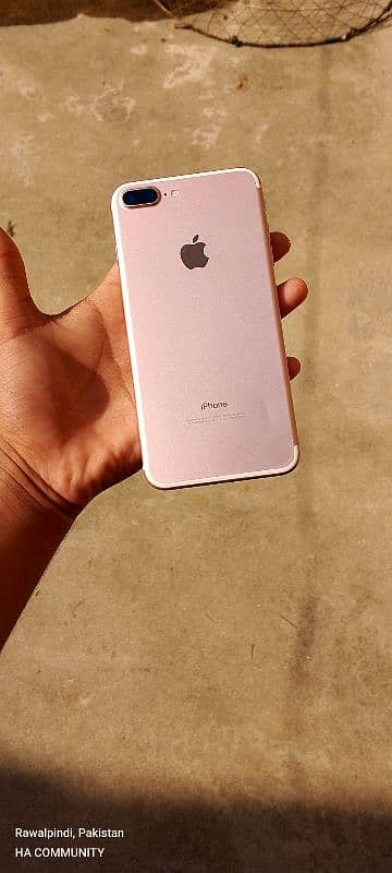 iphone 7 plus 10/10 condition 5