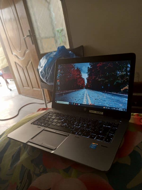 hp Elitebook i5 5th Generation 1