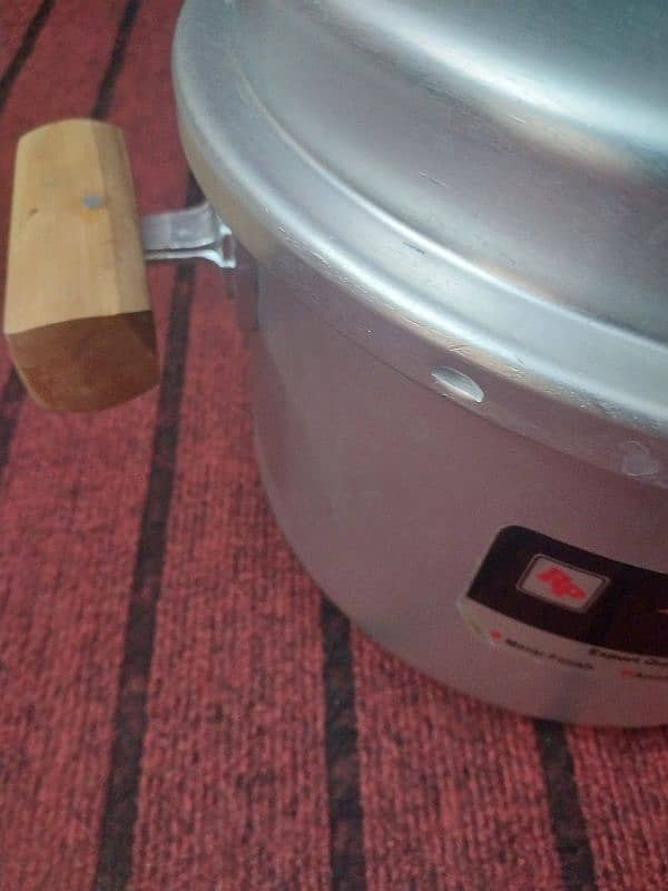 Pressure Cooker 4