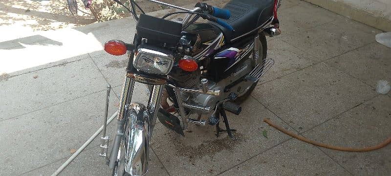 Honda 125 like new bike 5