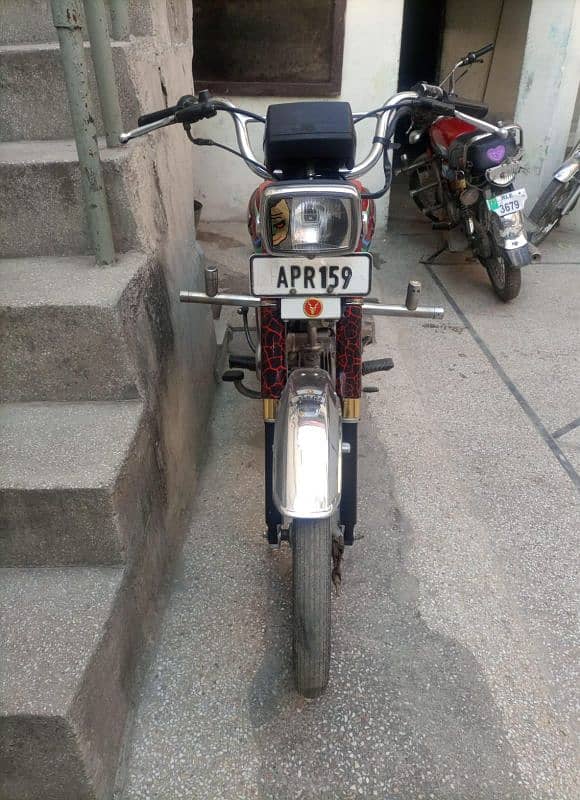 I am sale honda CD 70 No work Required just buy and drive 4