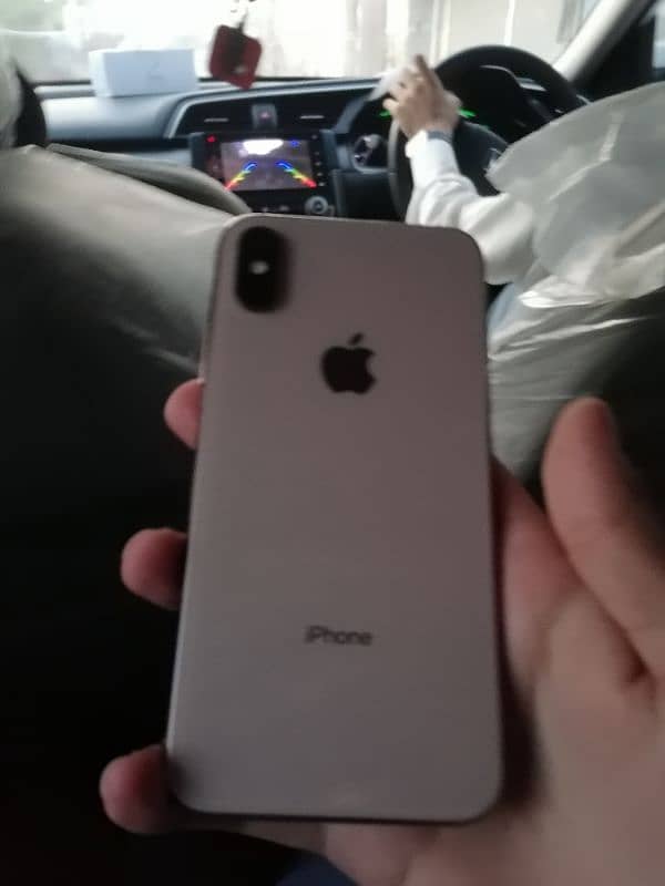 iPhone xs 256gb official pta approved 1