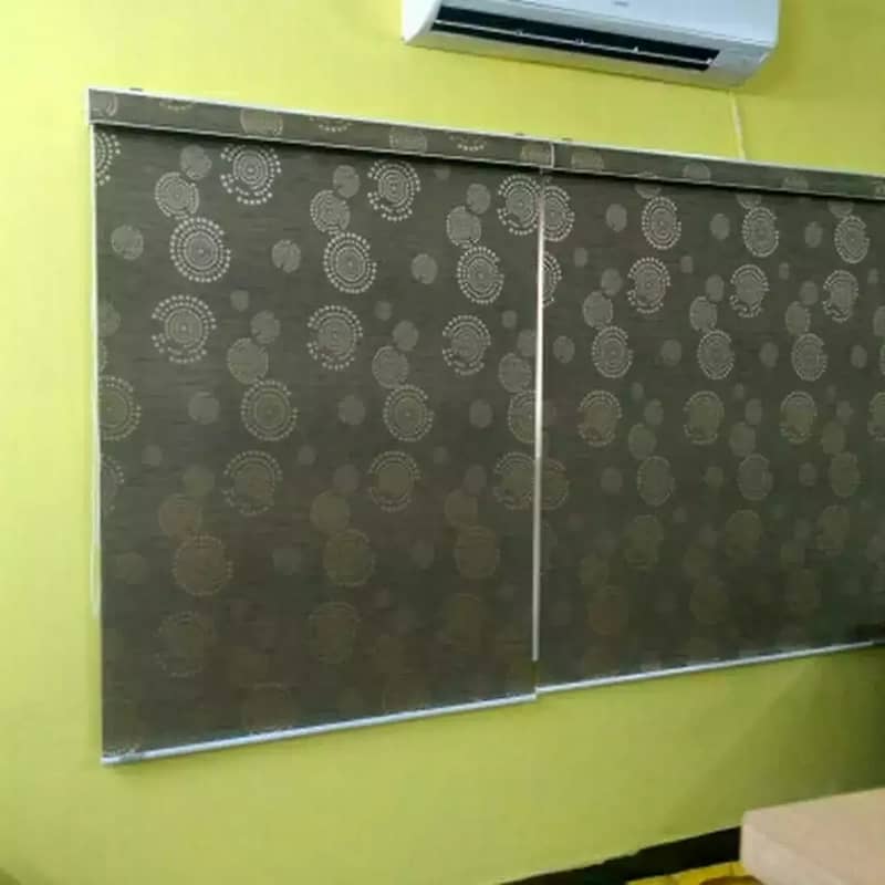 window blinds/roller blinds/wallpaper/wooden floor/vinyl floor lahore 0