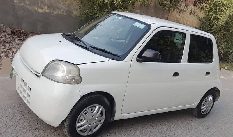 Daihatsu Esse 2010 1