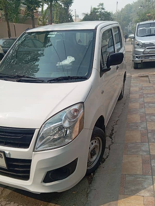 Suzuki Wagon R 2018 4