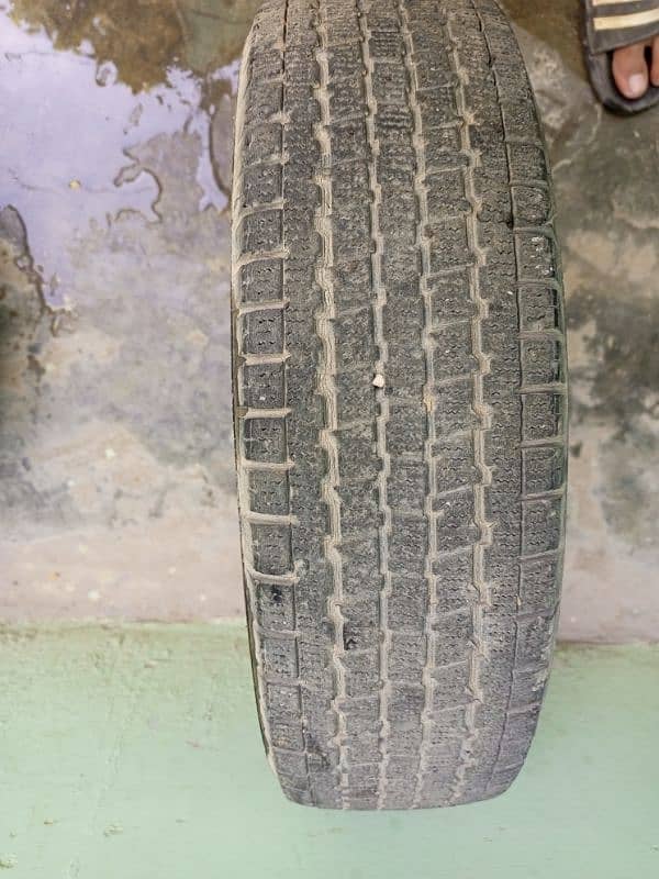 12 NUMBER SECOND HAND TYRES 0