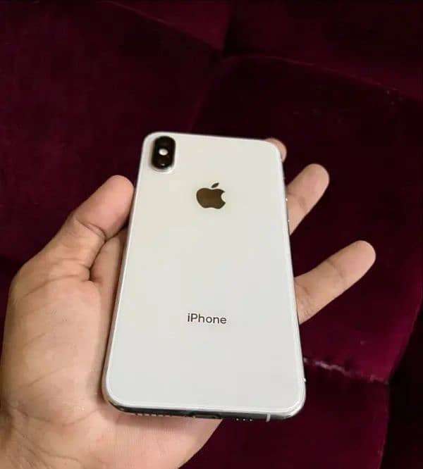 iPhone Xs 64Gb White, Factory Unlocked 0