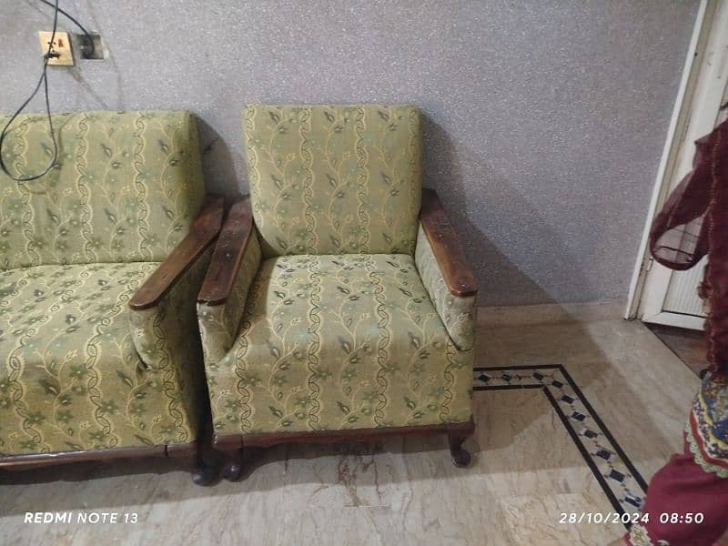 Used sofa set in good condition 5