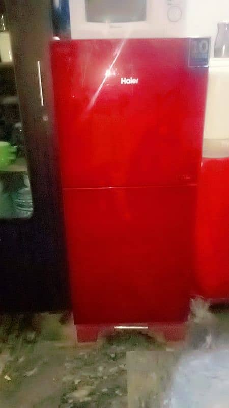 fridge medium size only use 1 year 0