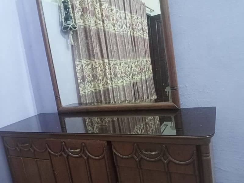 dressing table for urgent sale 2