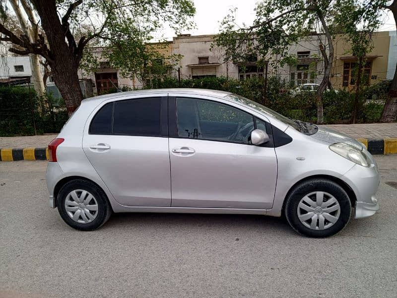 Toyota Vitz 2011 5