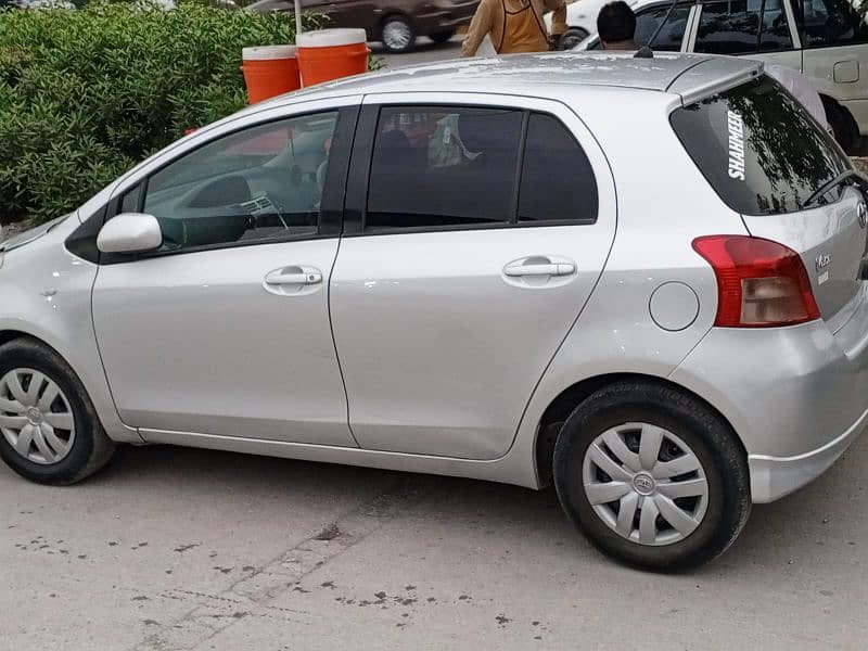 Toyota Vitz 2011 6