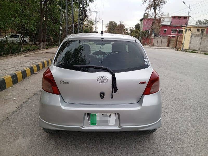 Toyota Vitz 2011 7