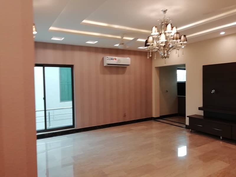 1Kanal Excellent Most House Available For Sale DHA Phase 3 0