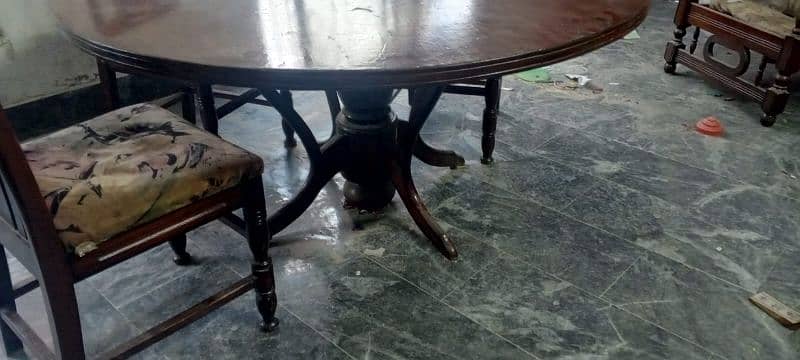 Dinning Table 5 seater 1