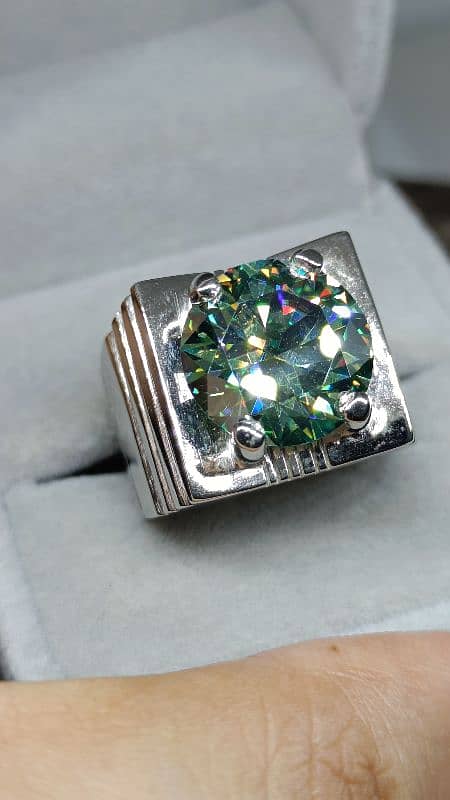 Moissanite diamond ring top quality Green color mozonite big size 2