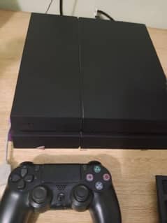 PlayStation 4 fat 500GB with 4 games