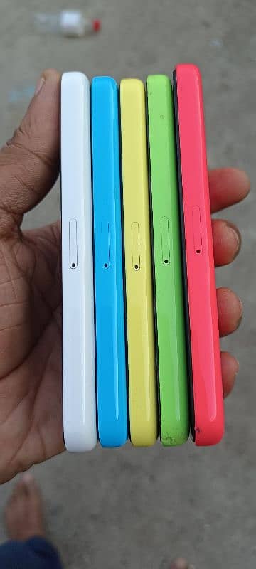 iphone 5c non pta all original all ok rate final 5 aur 5s b hn read ad 1