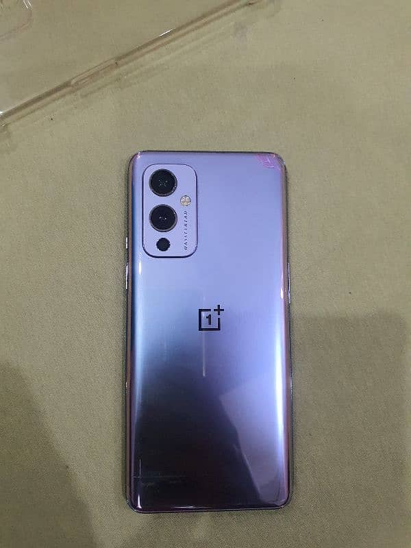 OnePlus 9 5G Line in display 0