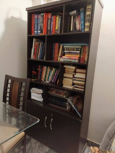 Book shelves 0