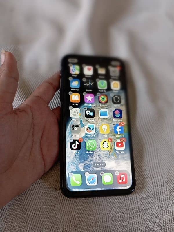 iPhone xs 3