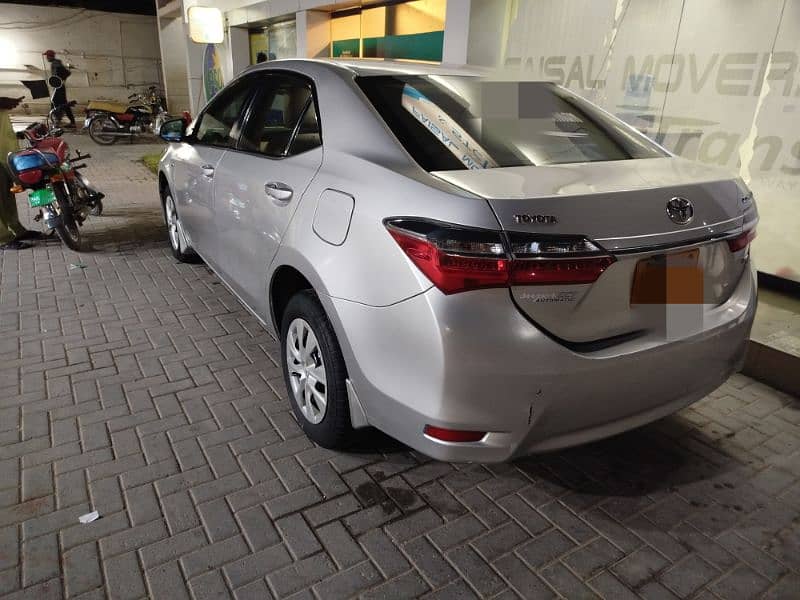 Toyota Corolla GLI 2017 facelift automatic 10