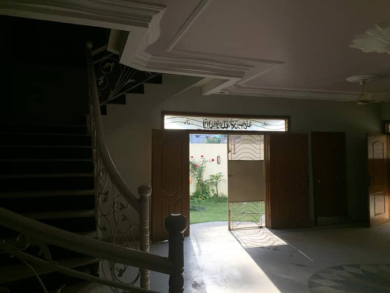 400 Sq Yard Double Storey For Sale in Gulshan E Iqbal Block 13-D2 1