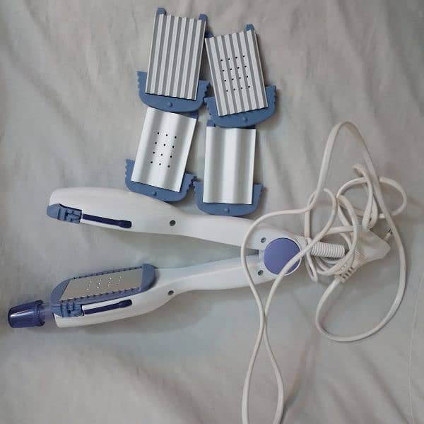 4 in 1 Steamer and Crimper 2