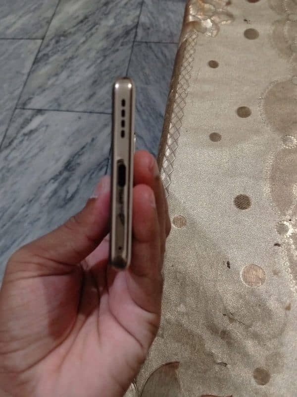 Infinix Zero 30 4G - Excellent Condition, All Accessories Included 4