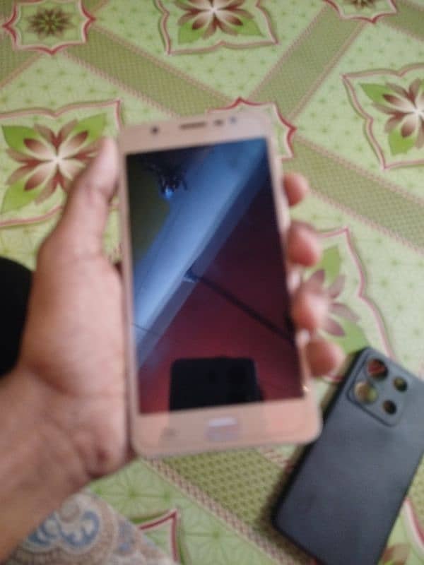 Samsung J7 Max 2/32 Complete Saman hai 0