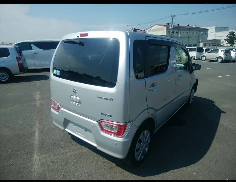 Suzuki Wagon R 2022  ( Grade R ) 2