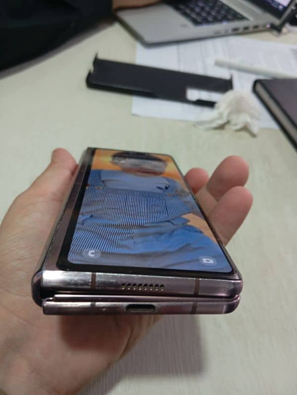 Samsung Galaxy Z fold 2 1