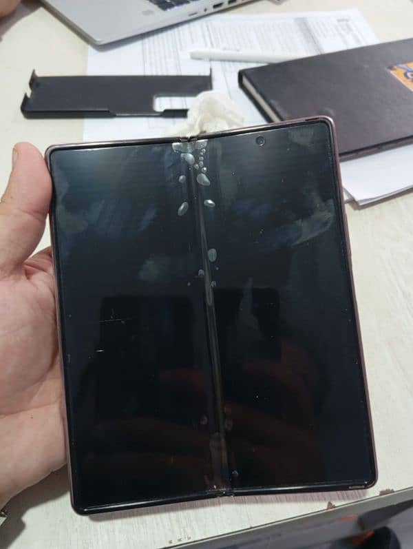 Samsung Galaxy Z fold 2 4