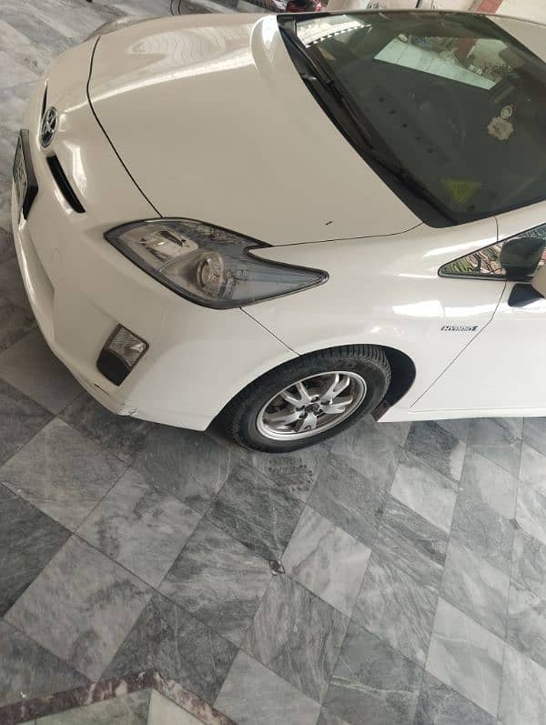 Toyota Prius 2011 5